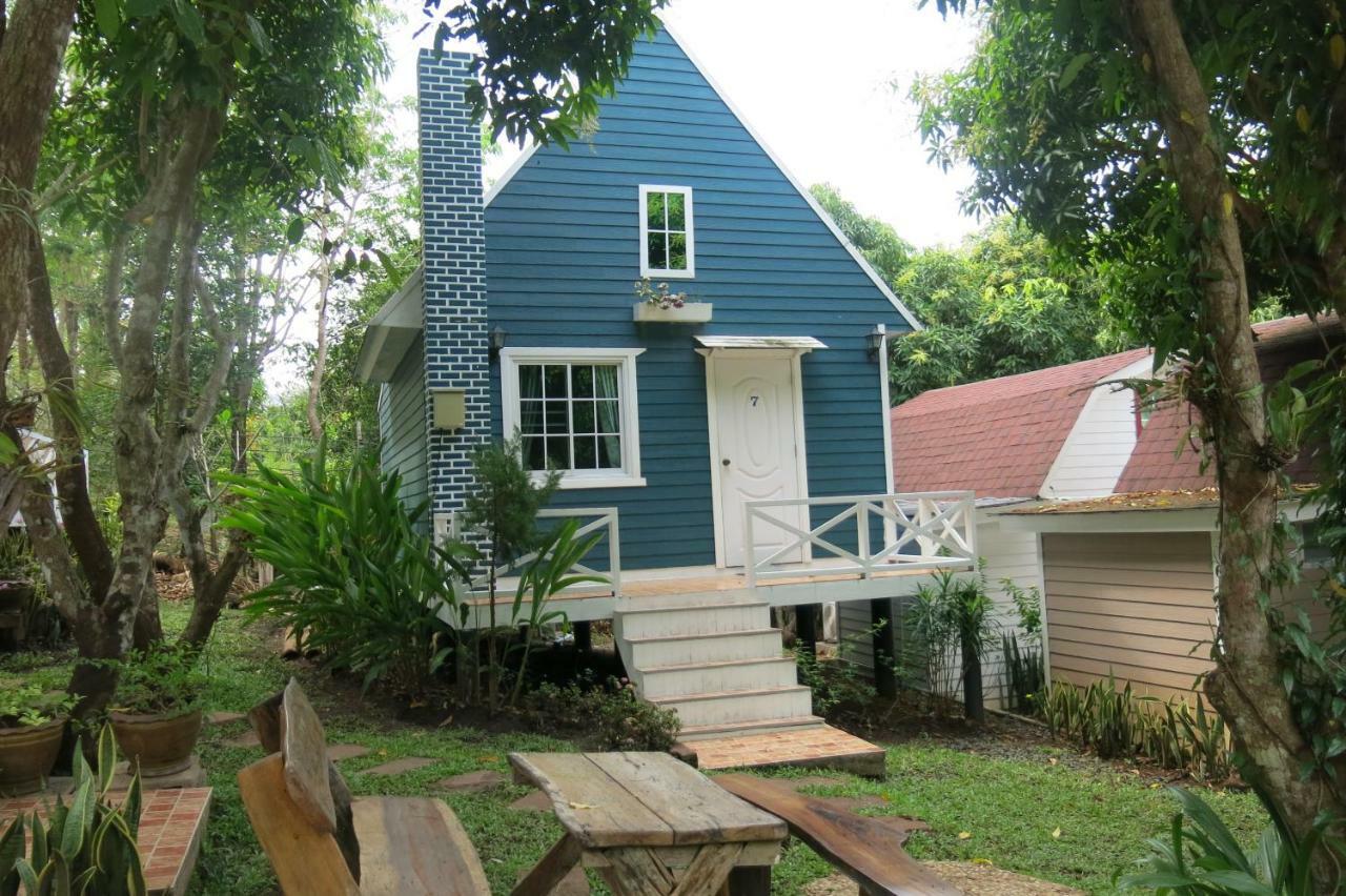 Suriyan Villa Kanchanaburi Exterior photo